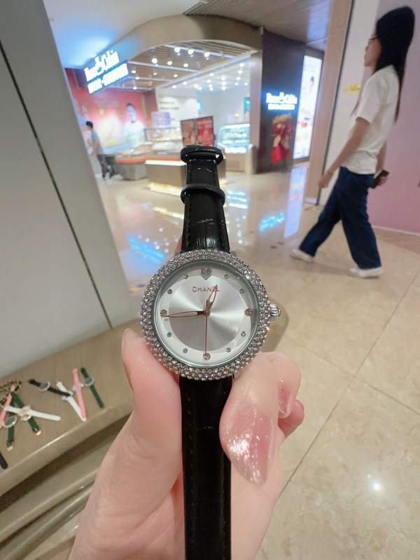 ブランド時計背面デザイン